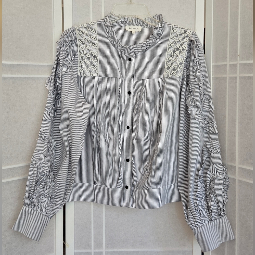 Bohme Monochrome Striped Boho Style Blouse with Lace Accents